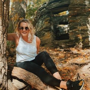 Meet your Posher, Laura